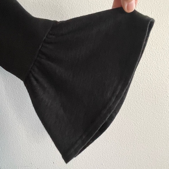 GAP black dress with flared sleeves / M - Picture 3 of 6